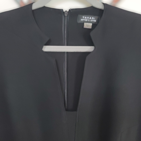 Tahari Arthur S. Levine Wide Leg Black Jumpsuit, Sz 6 - Picture 5 of 7